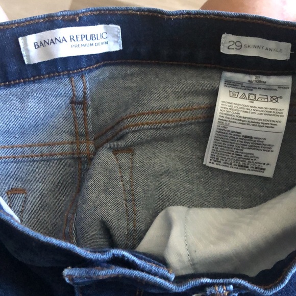 BANANA REPUBLIC SKINNY ANKLE JEANS NEW WITHOUT TAGS Size 29x26 Dark Blue - Picture 3 of 3